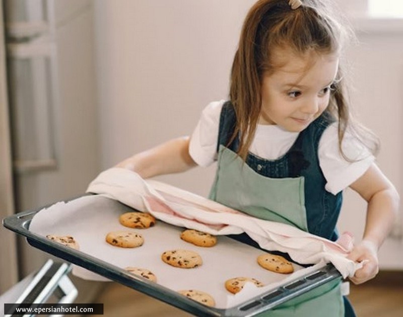 بازی آموزشی شیرینی پزی در باکارزی مشهد